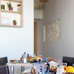 ベッド・アンド・ブレックファスト Viesthouse ヴィエステ