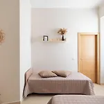 Viesthouse 4* ヴィエステ